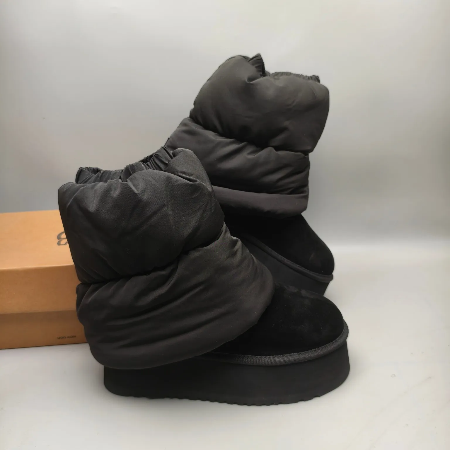 💰640 UGG sheepskin all-in-one snow boots 8275 thick-soled down sheath casual boots Color: Maroon Black White Size: 35-40
